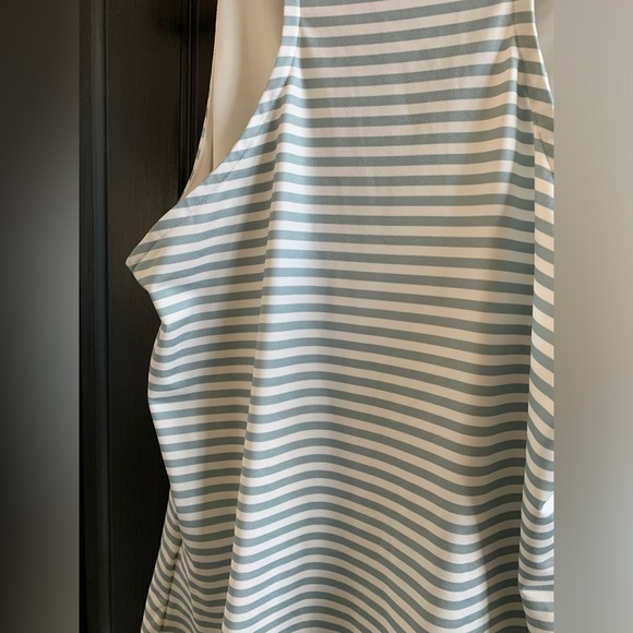 Nike Dri-Fit Striped Tank | Medium - Picture 3 of 6